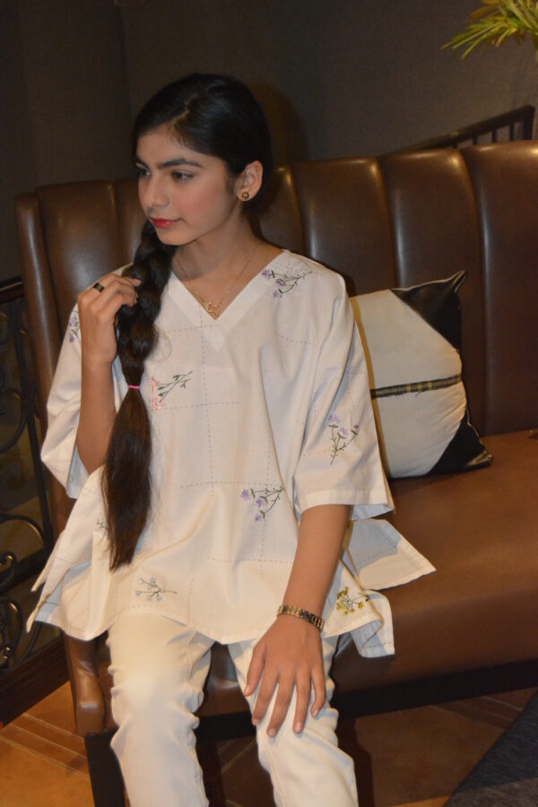 White Cotton Top with Embroidered Floral Details - Image 2