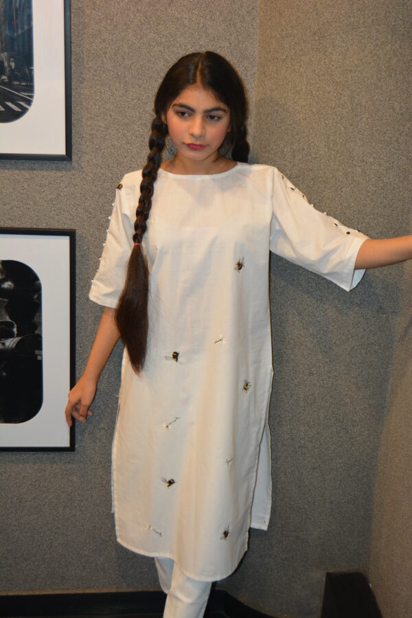 Elegant White Cotton Bee Embroidered Tunic